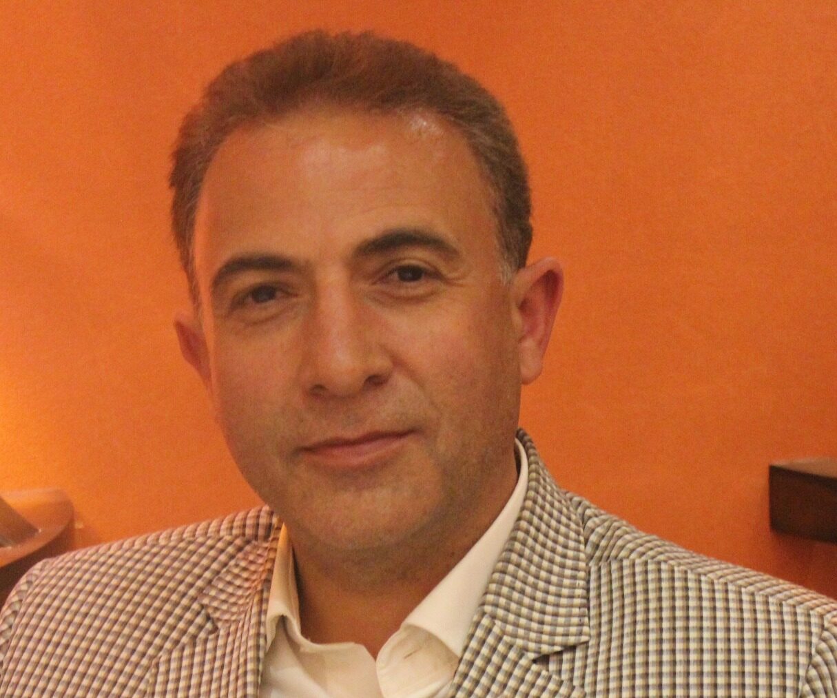 احمد خادم