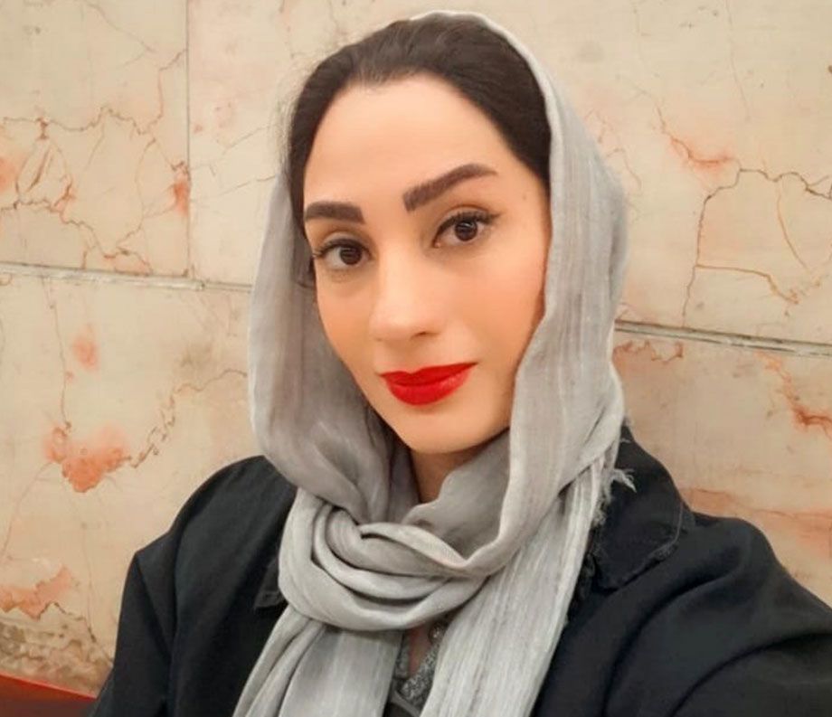 مینا رئیسی، کارشناسی ارشد رشته تاریخ دانشگاه شهید چمران، مسئول فضای مجازی جامعه مدیران و متخصصین صنعت کفش ایران
